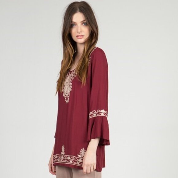NWT Monoreno Burgundy Embroidered Bohemian Tunic Top Small - Picture 3 of 4